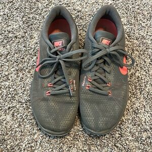 Women’s Running Shoes